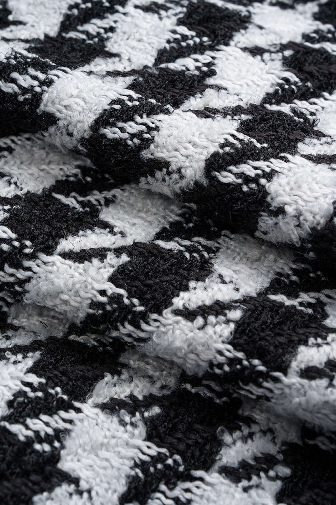 Sukně s Vysokým Pasem a Knoflíkem v Designu Houndstooth