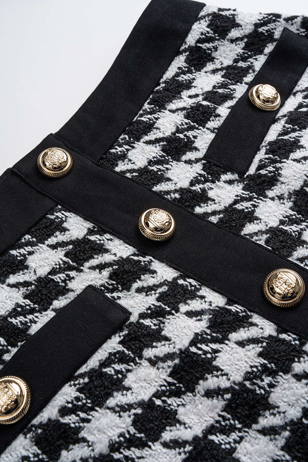 Sukně s Vysokým Pasem a Knoflíkem v Designu Houndstooth